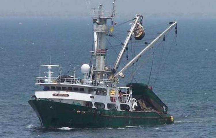 Cepesca y Dakartuna insisten en la urgencia de dar solución a los problemas  de la flota de atuneros cañeros en Senegal • CEPESCA